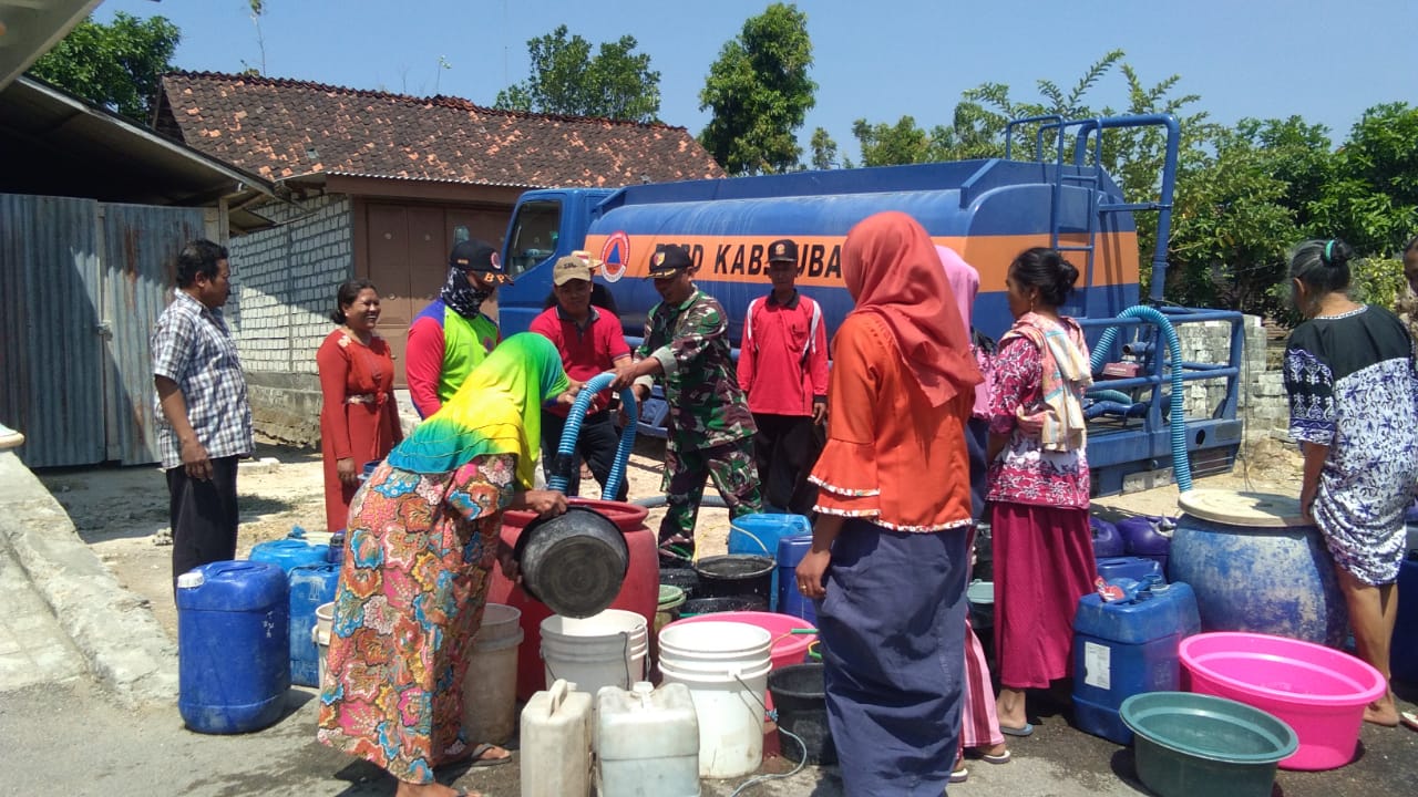 Bantuan Air Bersih Terus Mengalir Untuk Warga Desa Jombok